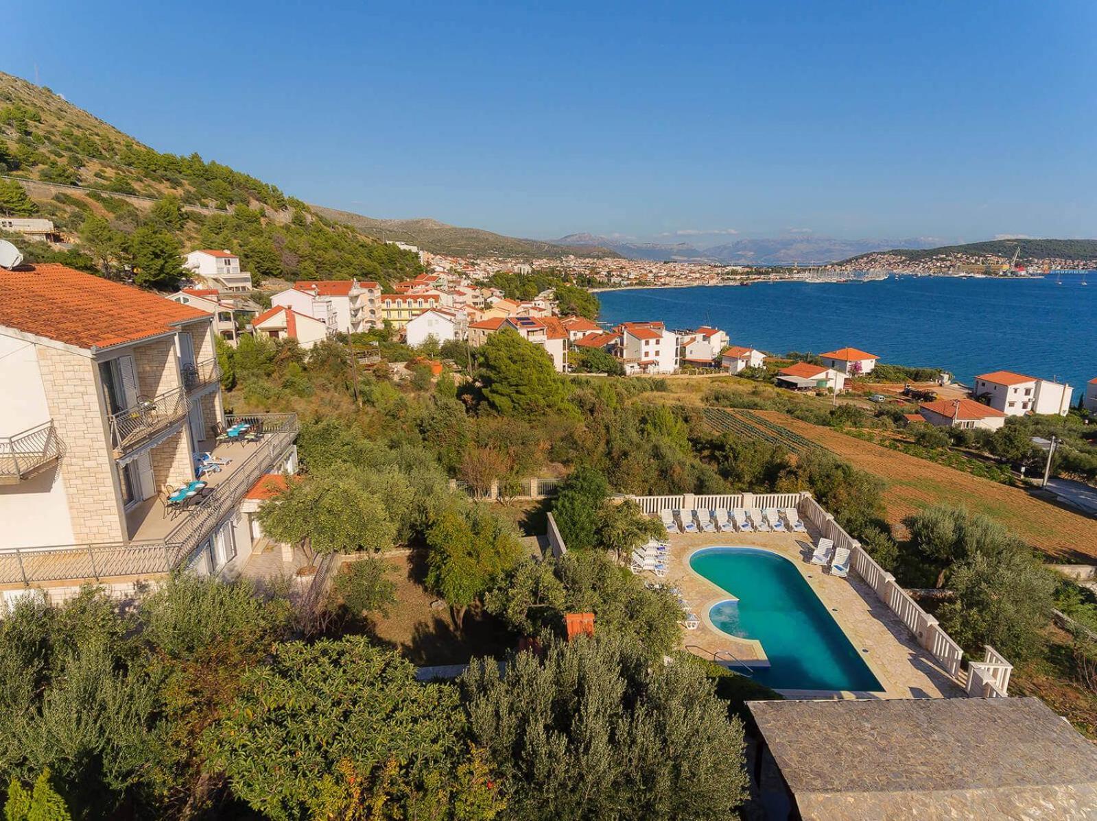 Residence Villa Irena Apartments Trogir Bagian luar foto