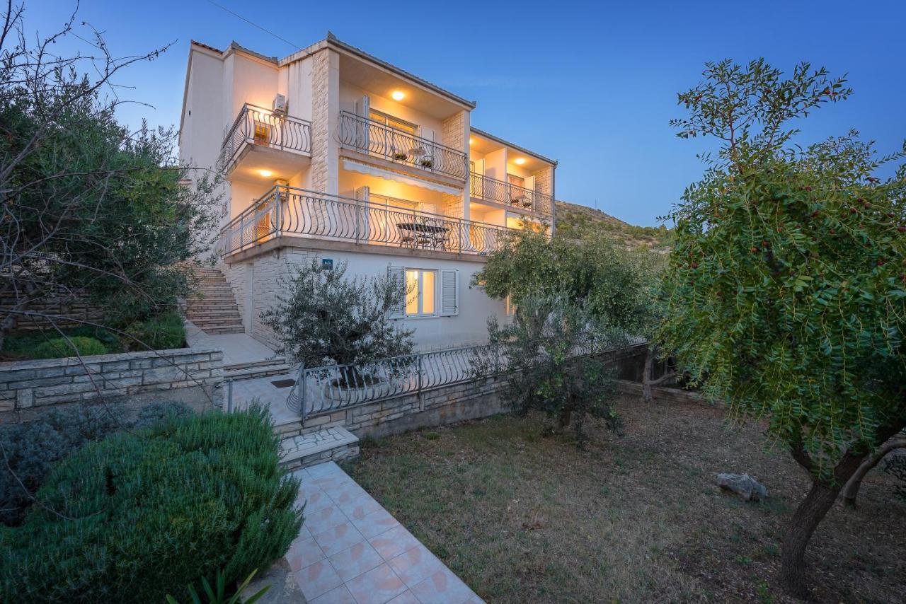 Residence Villa Irena Apartments Trogir Bagian luar foto